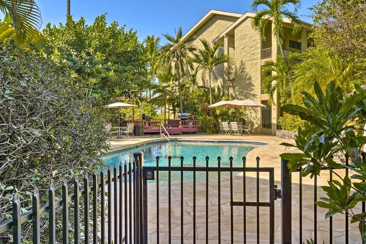 Breezy Condo With Screened Lanai In Kailua-Kona! Καϊλούα-Κόνα